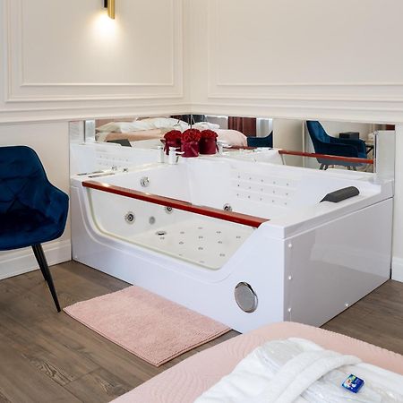 Apartament Glamour Prywatne Jacuzzi Starowislna Красков Екстериор снимка