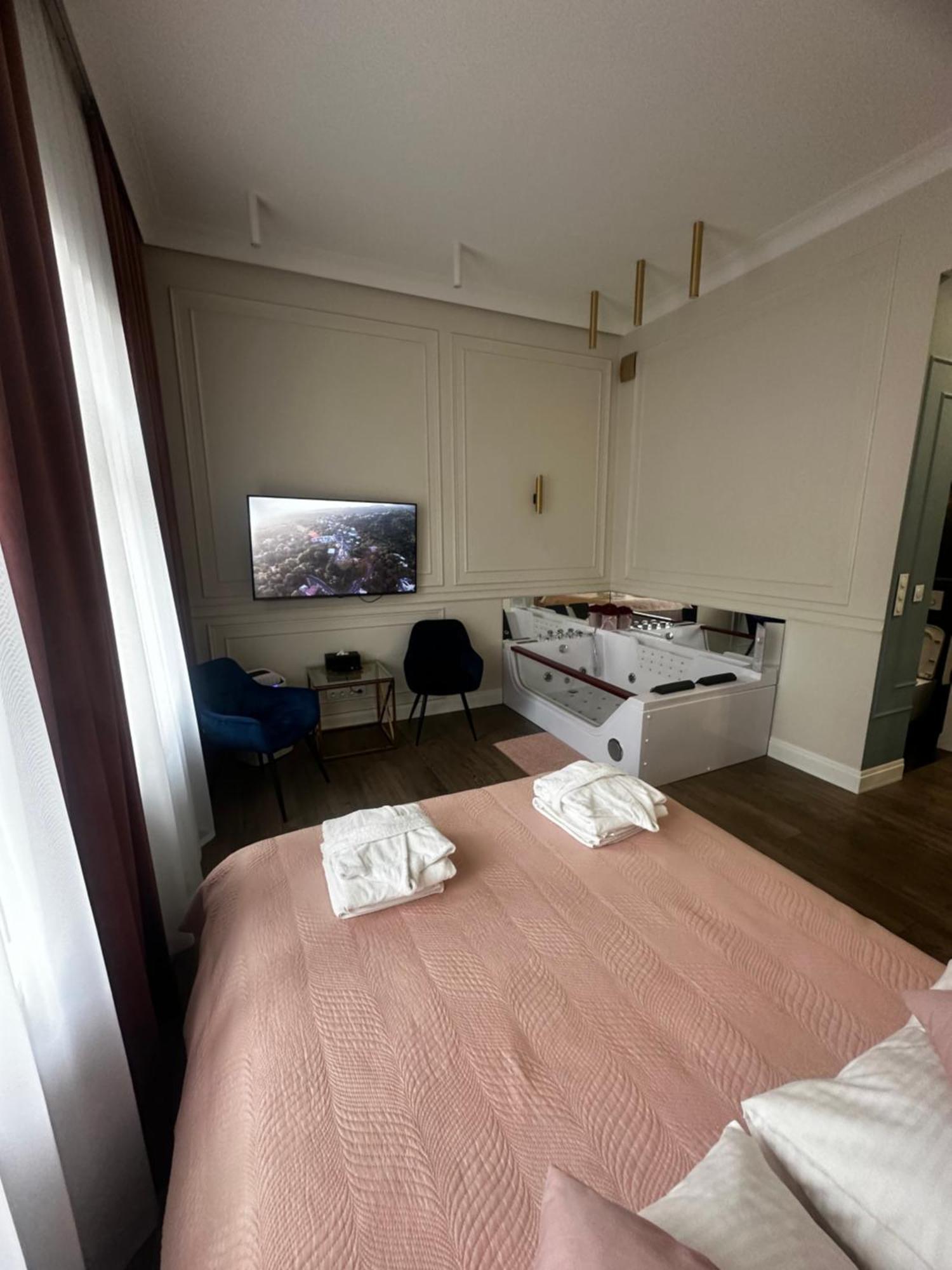 Apartament Glamour Prywatne Jacuzzi Starowislna Красков Екстериор снимка