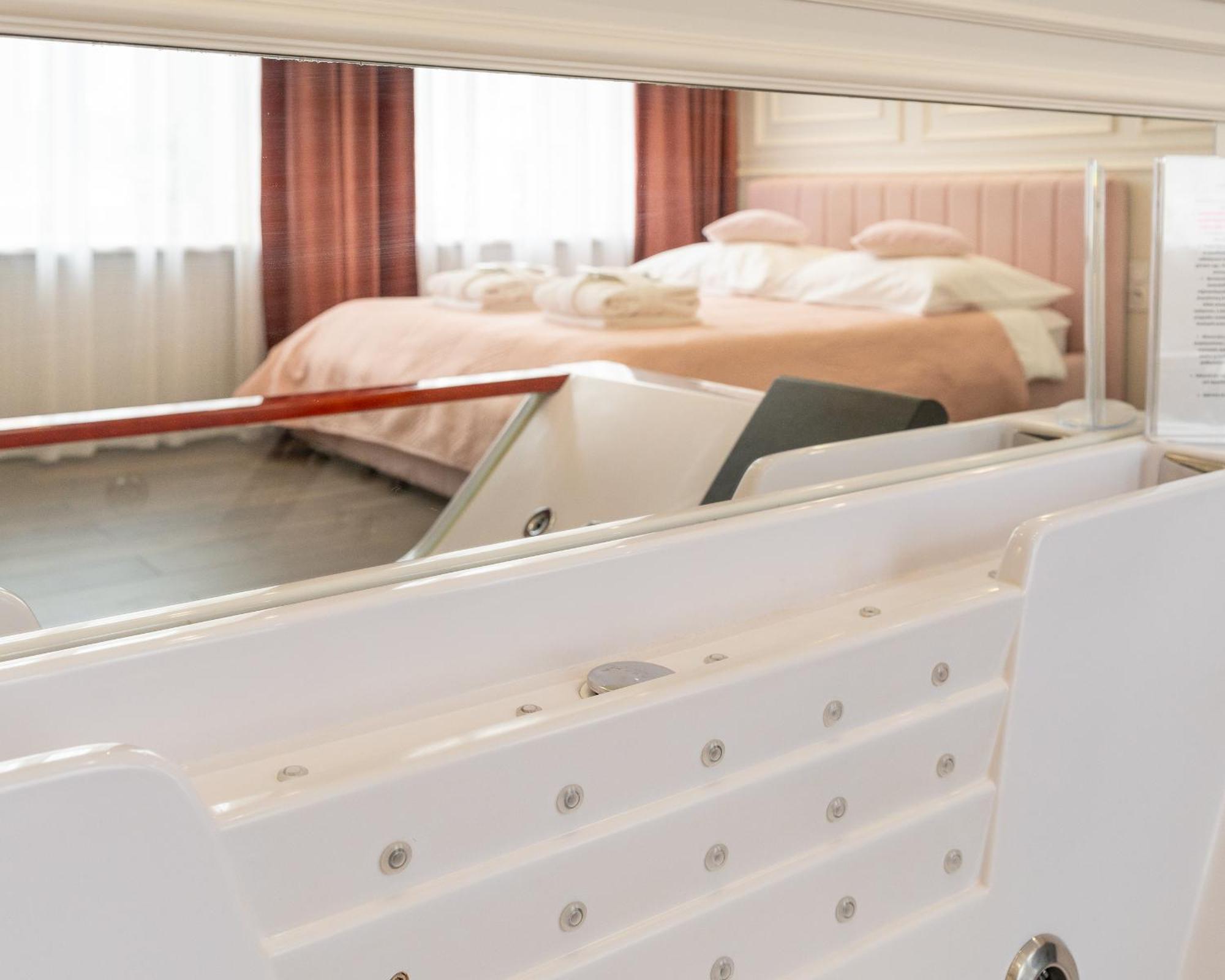 Apartament Glamour Prywatne Jacuzzi Starowislna Красков Екстериор снимка